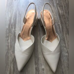 NWT! Ted baker ivory leather sling back block heel shoes size 9.